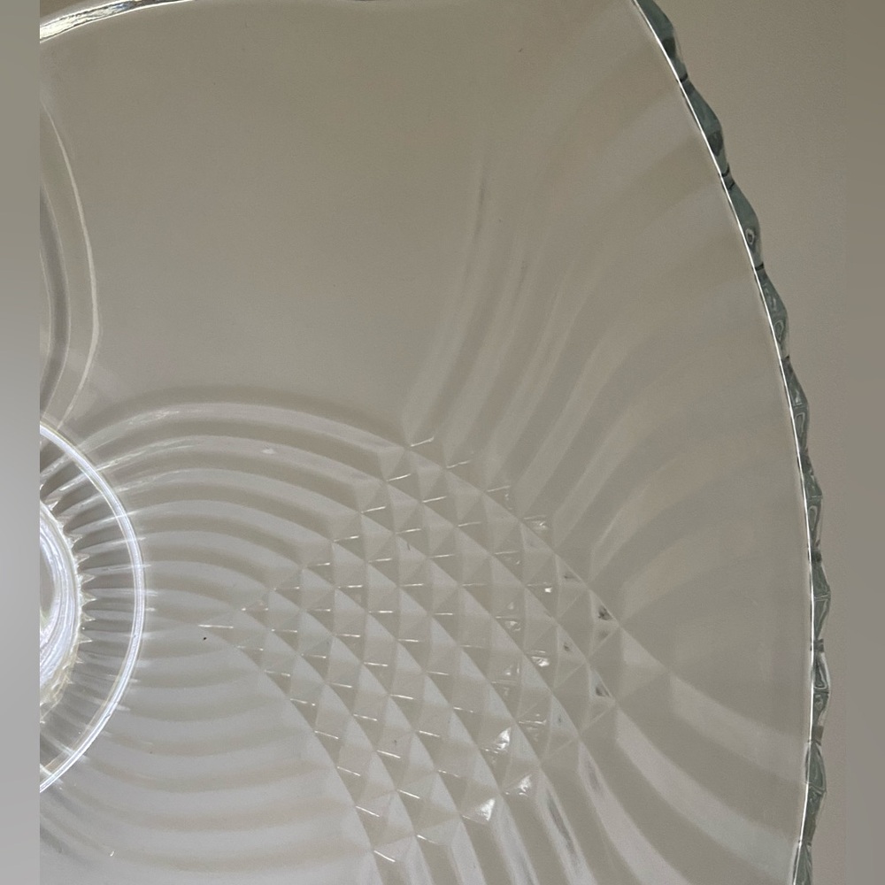 Vintage clear cut Indiana glass serving bowl - Picture 3 of 11
